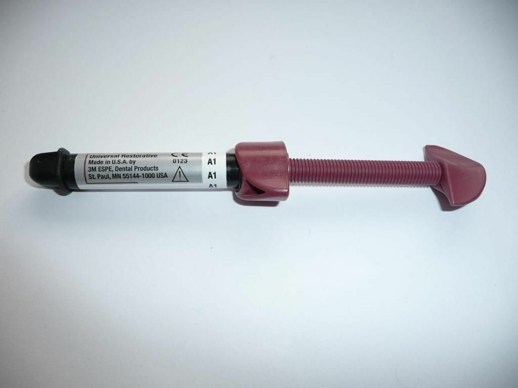 Filtek Z250 A1 (4гр.) реставрационный универсальный 3M